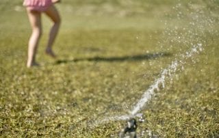 riego con programación ahorro de agua jardín desatascos valma fontanero valladolid